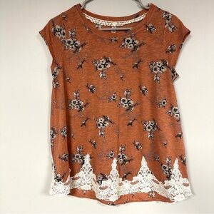 Xhilaration Floral and Lace Short Sleeve Top, Dusty Rose/ Rust, XL